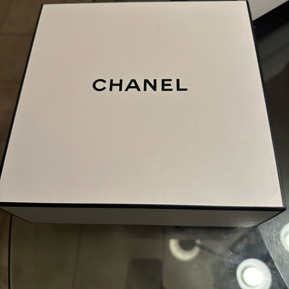 Chanel Storage Box New - Picture 3 of 6